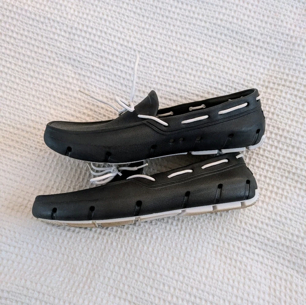 tucket lightly worn